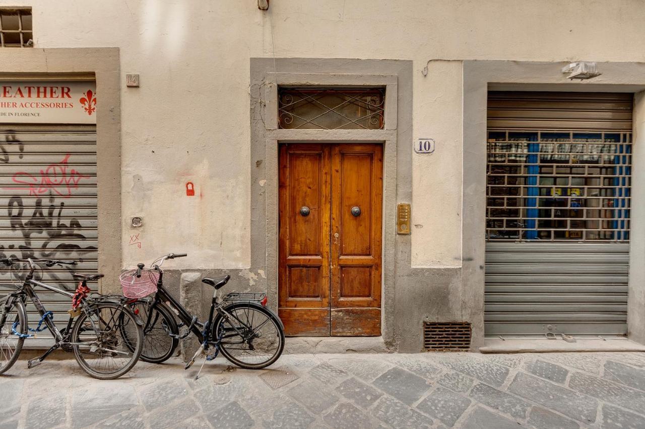 Lezioso, Casegalante In Apartamento