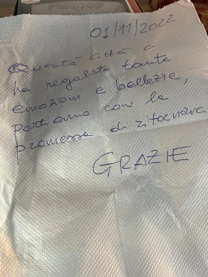 Lezioso, Casegalante In Florencia